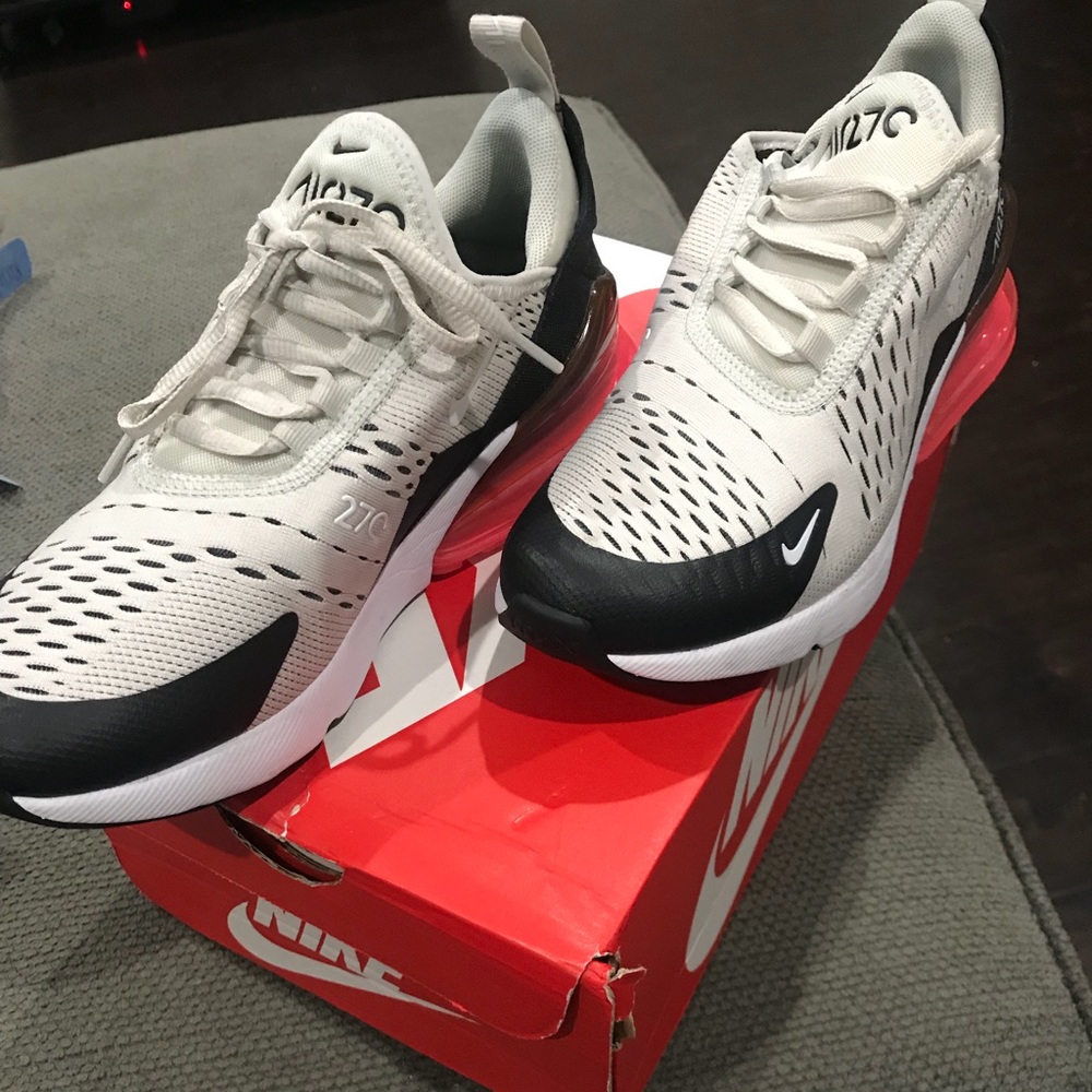 Nike 270
